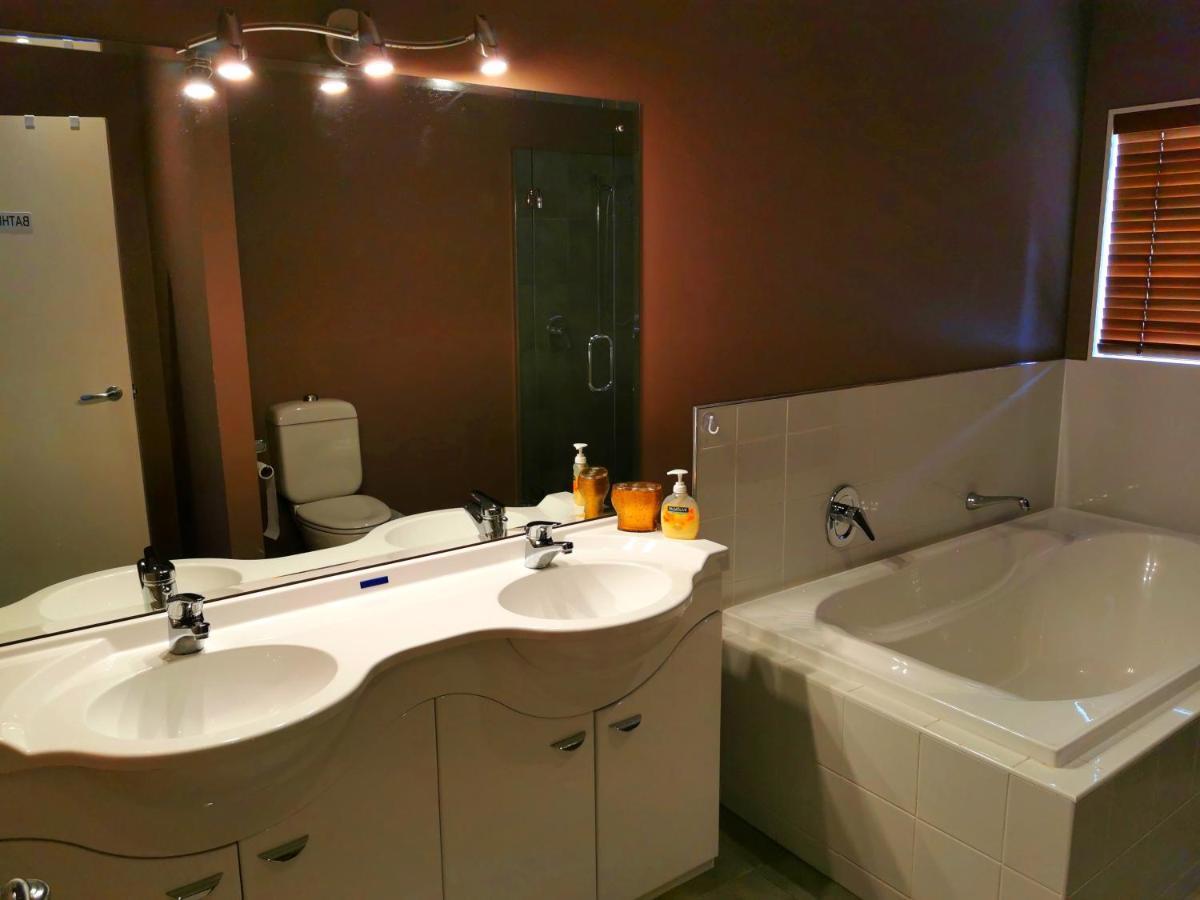 Lake Taupo Holiday Home Extérieur photo